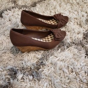 American eagle wedge size 8